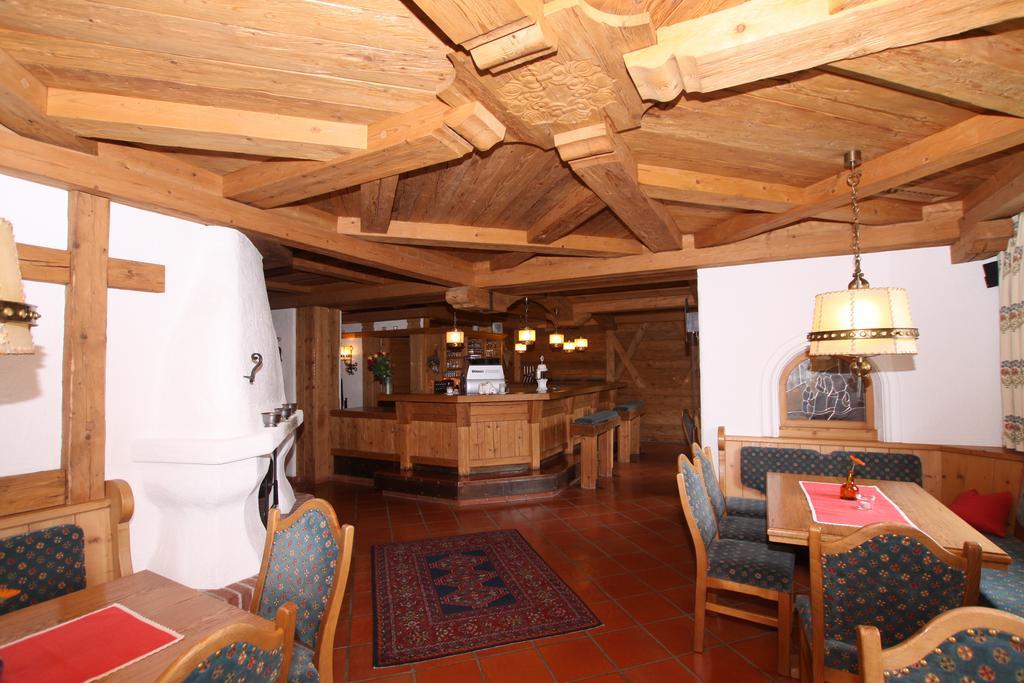 Hotel Landle Galtur Bagian luar foto