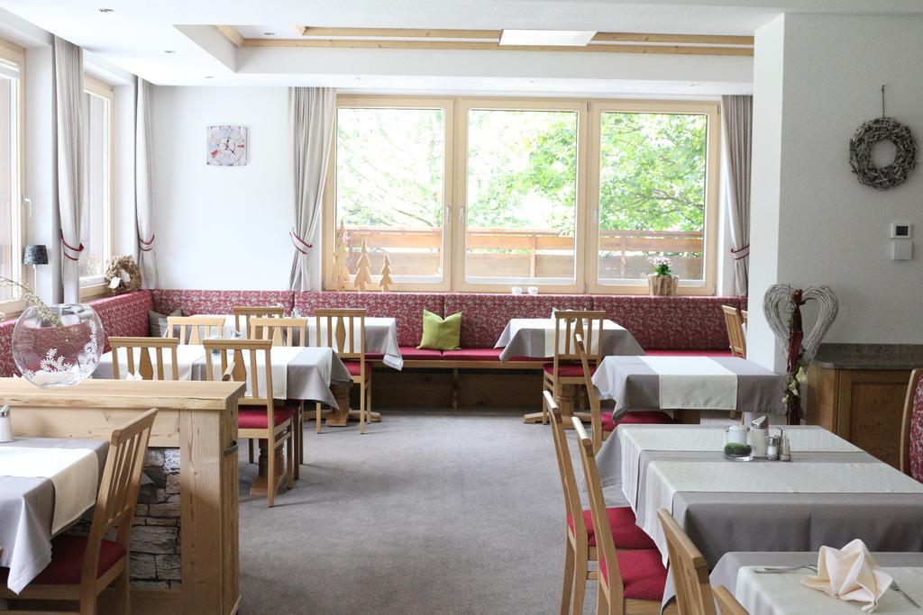 Hotel Landle Galtur Bagian luar foto