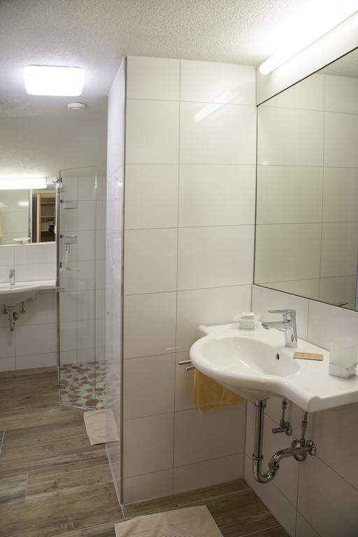 Hotel Landle Galtur Bagian luar foto