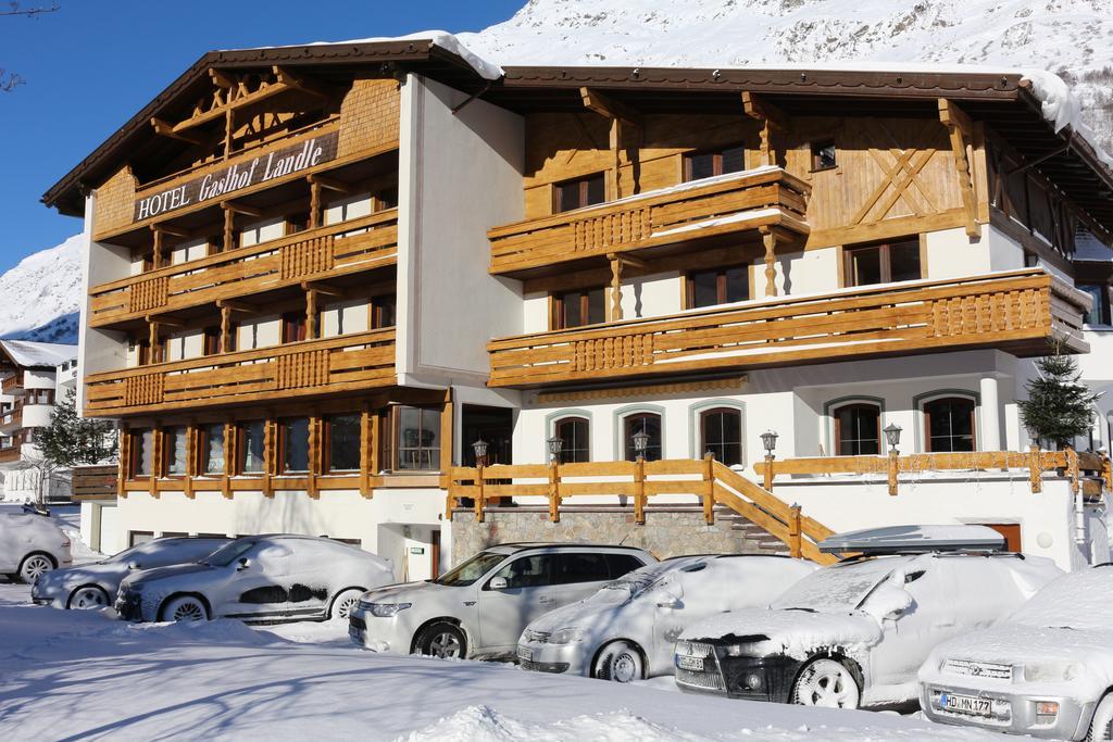 Hotel Landle Galtur Bagian luar foto