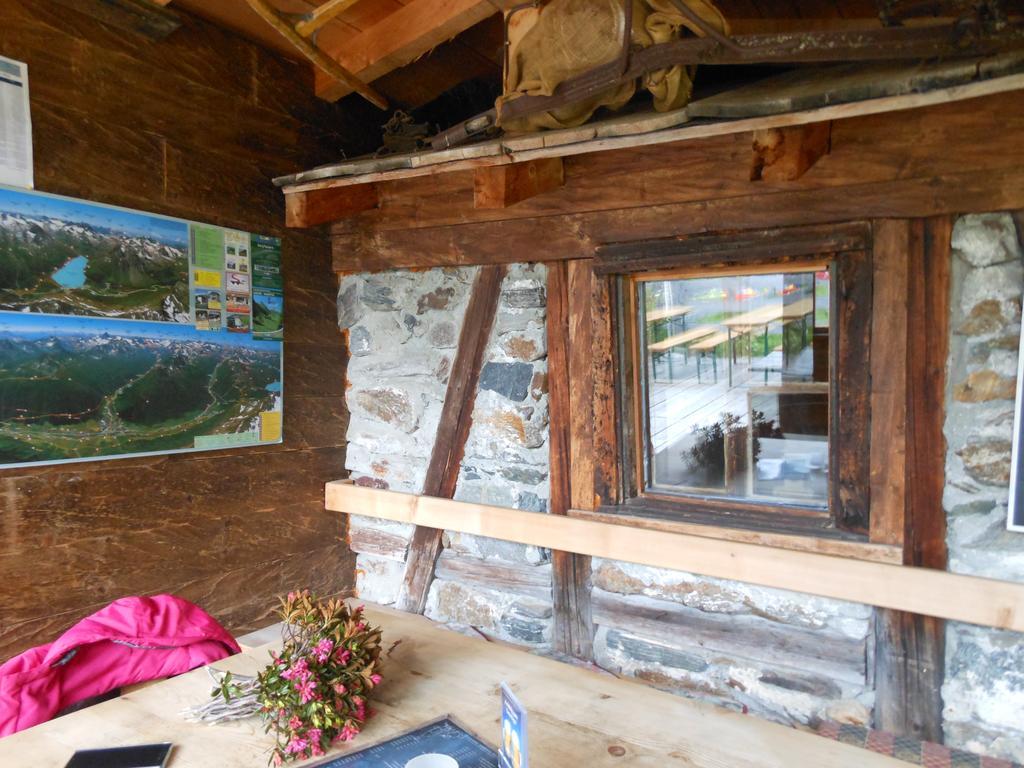 Hotel Landle Galtur Bagian luar foto