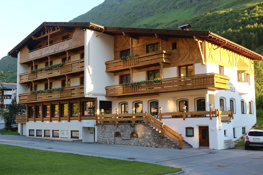 Hotel Landle Galtur Bagian luar foto