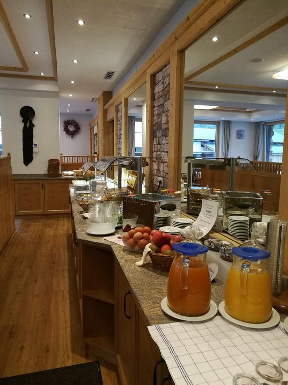 Hotel Landle Galtur Bagian luar foto